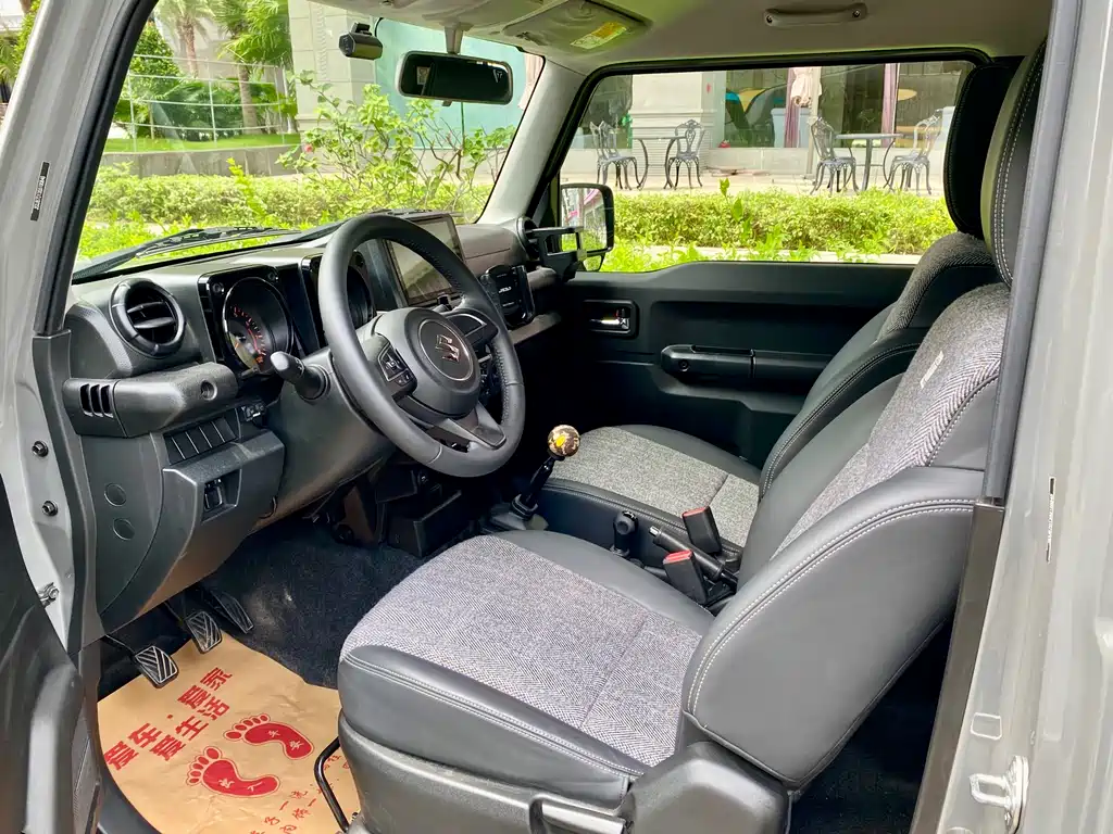 Jimny (Import) 1.5 L Manual