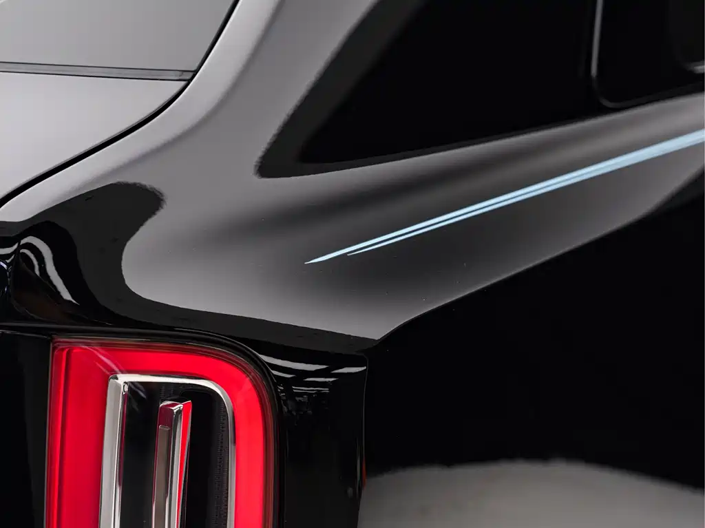 Cullinan Black Badge