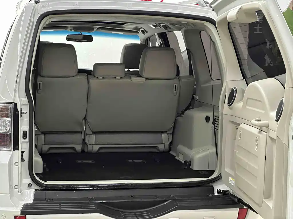 Pajero (Import) 帕杰罗(进口) V97 2018款 3.8 L GLS 中东版