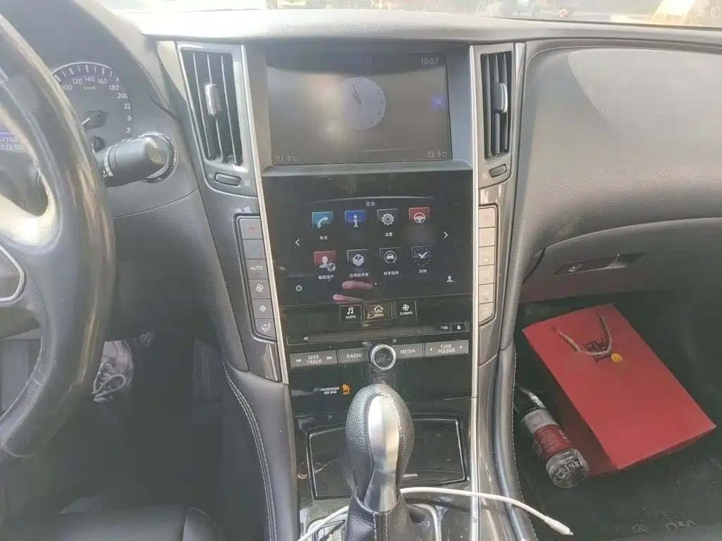 Infiniti Q50 L 2.0 T Comfort