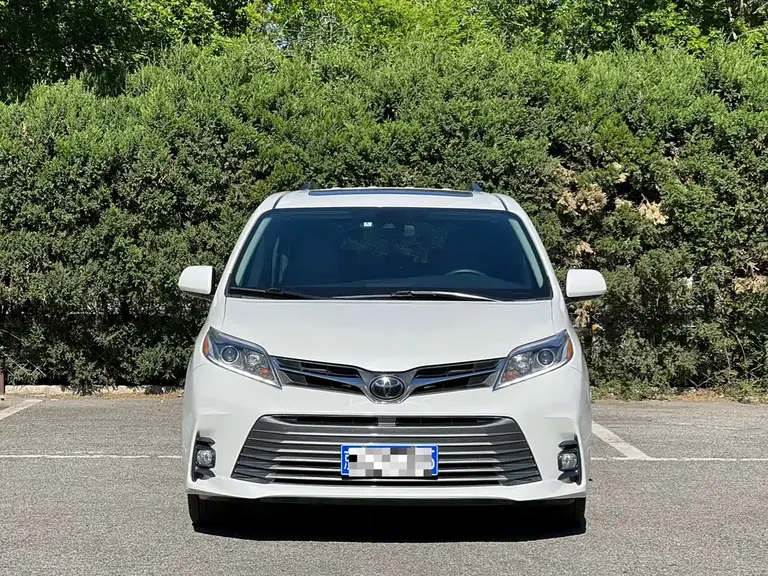 Toyota SIENNA 3.5 L Auto