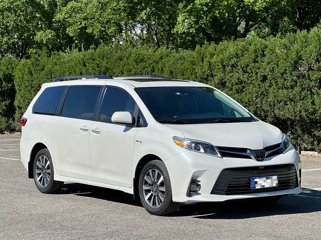 SIENNA 3.5 L Auto