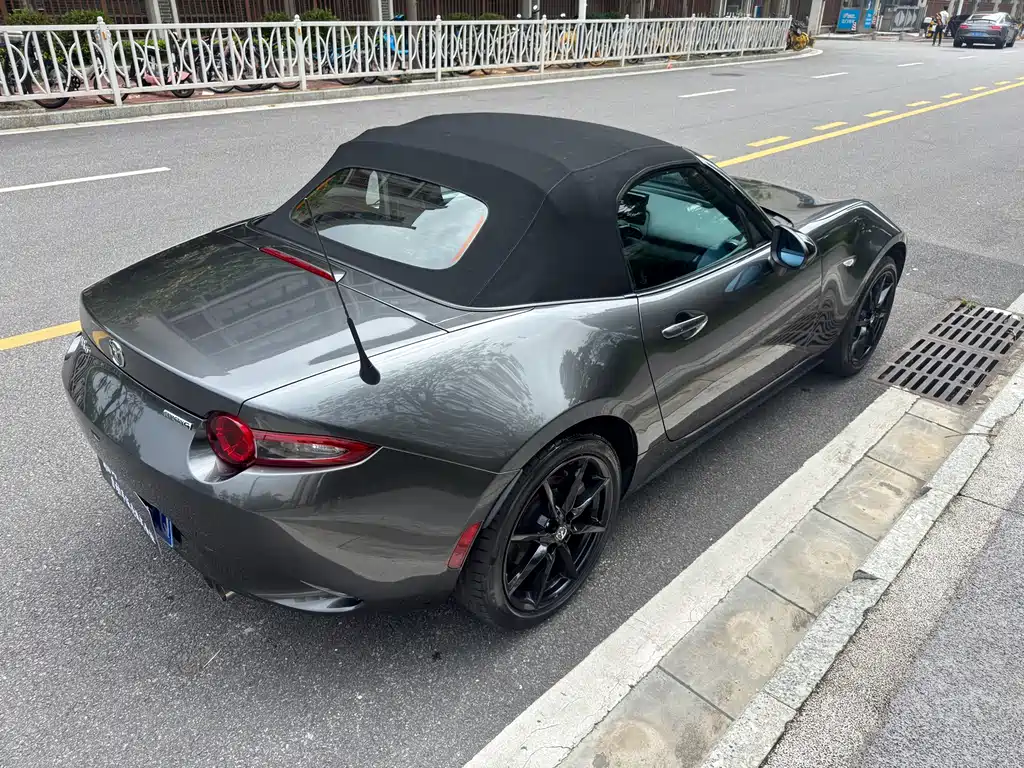 Mazda MX-5 马自达MX-5 2023款 2.0 L 手动