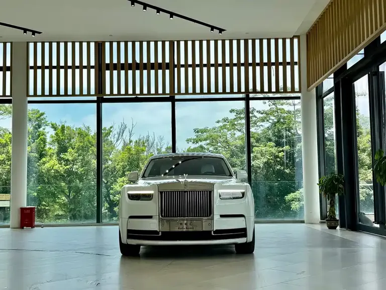 Rolls-Royce Phantom LWB Range Series II