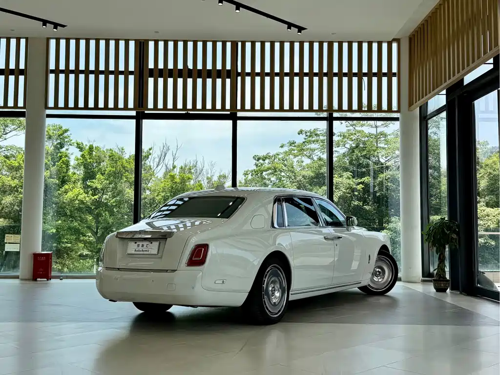 Phantom LWB Range Series II