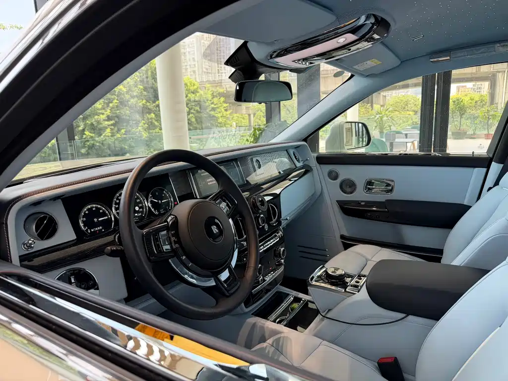 Phantom LWB Range Series II