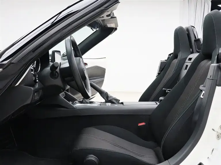 Mazda MX-5 马自达MX-5 2021款 2.0 L 手动
