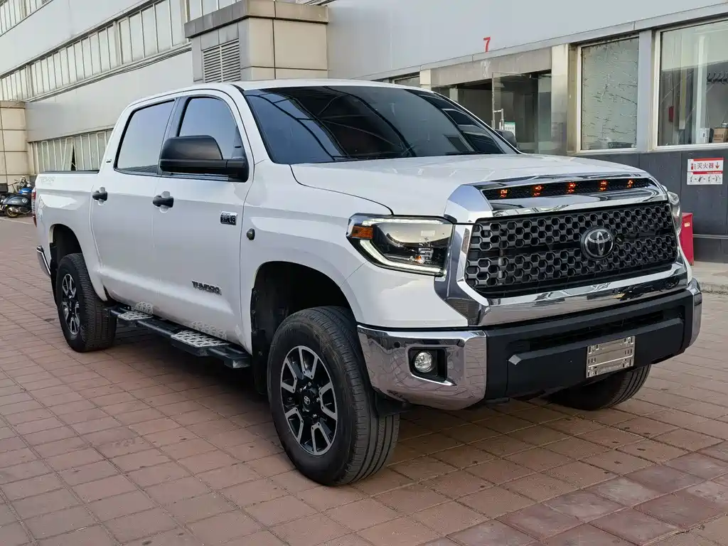 Tundra 坦途 2020款 5.7 L 加规版