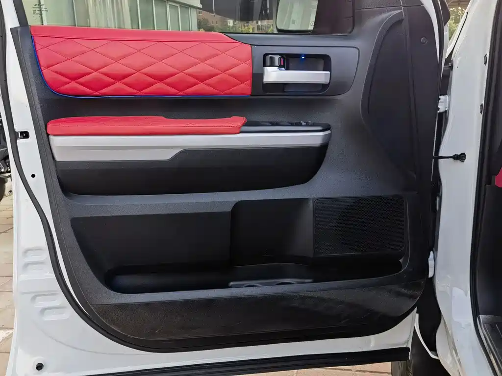 Tundra 坦途 2020款 5.7 L 加规版