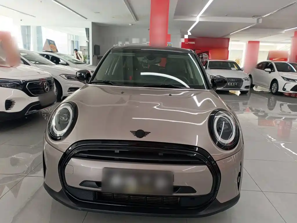 MINI Facelift 1.5 T COOPER Classic 5-door