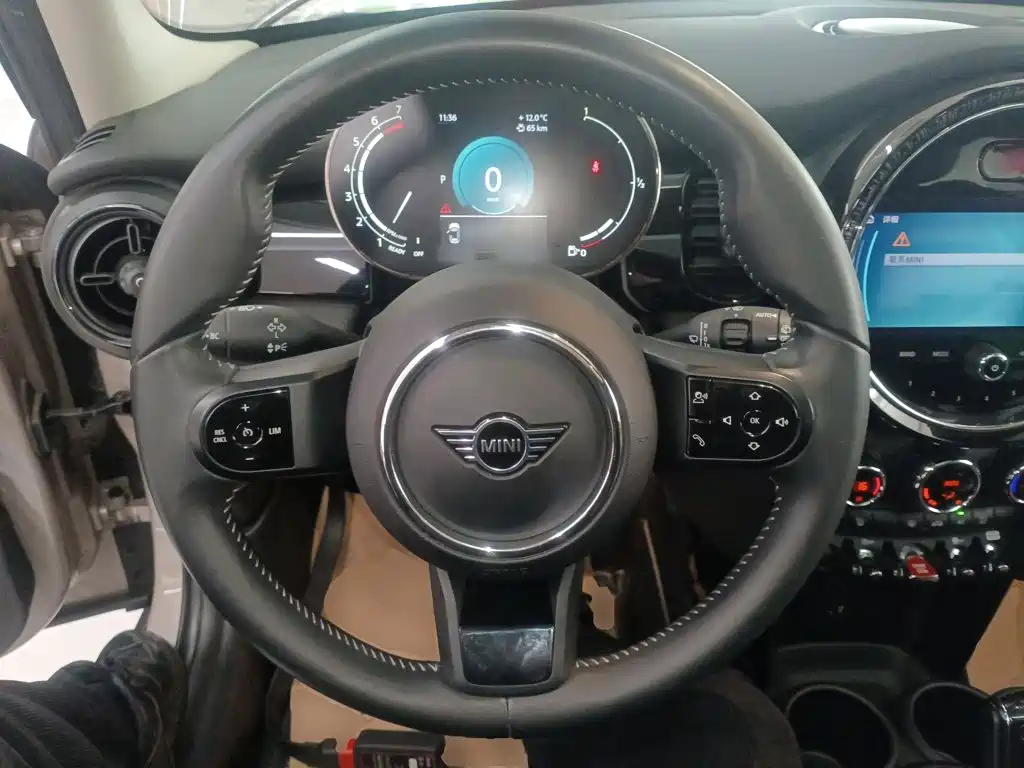 MINI Facelift 1.5 T COOPER Classic 5-door