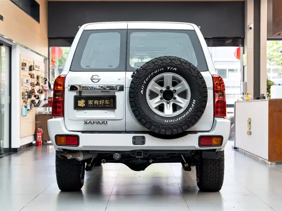 Patrol 途乐Y61 2018款 4.8 L 自动