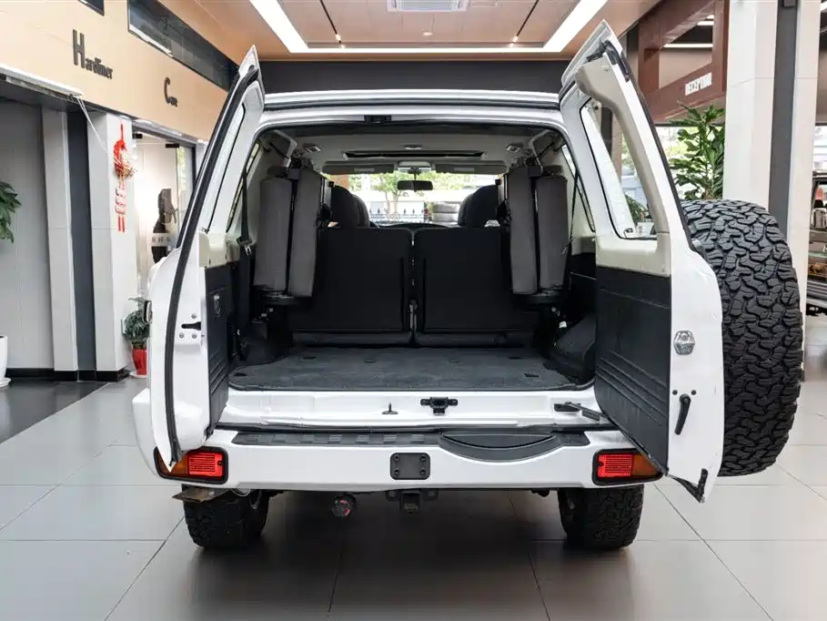 Patrol 途乐Y61 2018款 4.8 L 自动