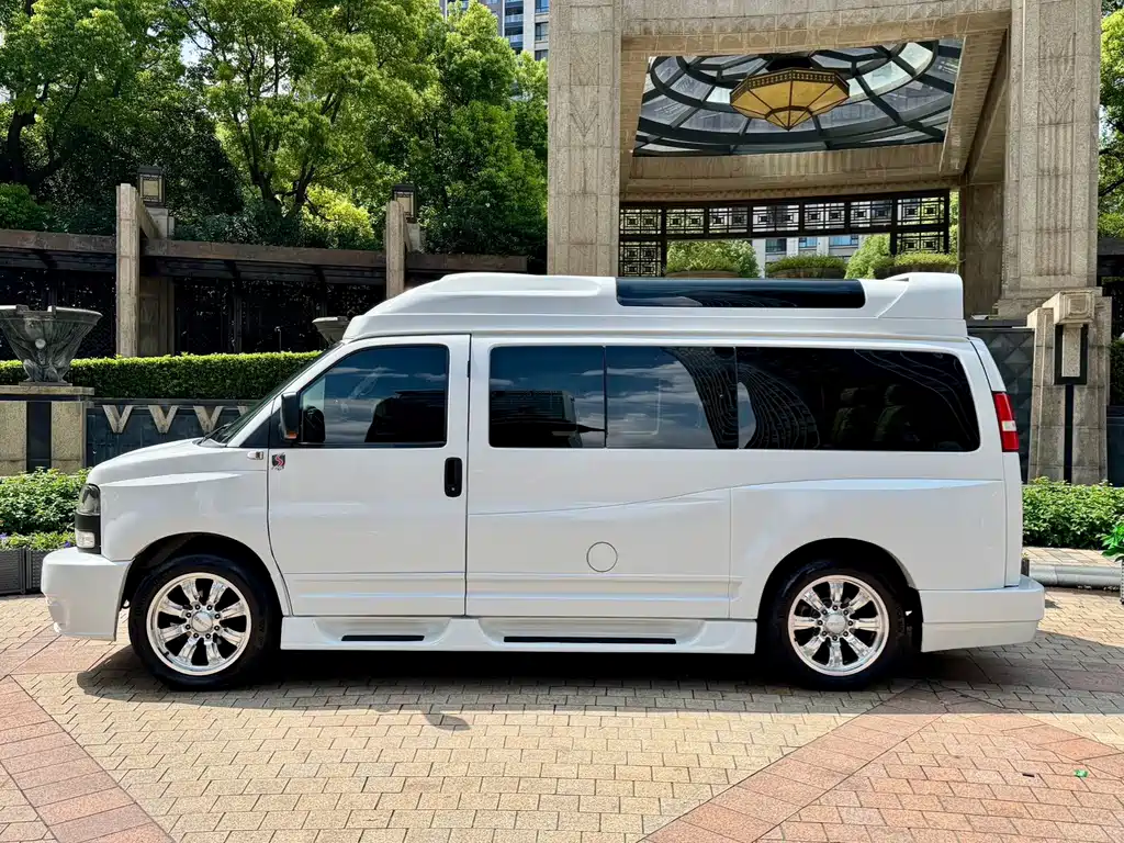SAVANA SAVANA 2018款 6.0 L 2500 s 至尊款