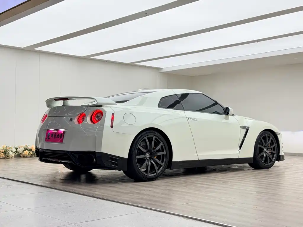 Nissan GT-R 日产GT-R 日产GT-R2010款 3.8 T 美规版