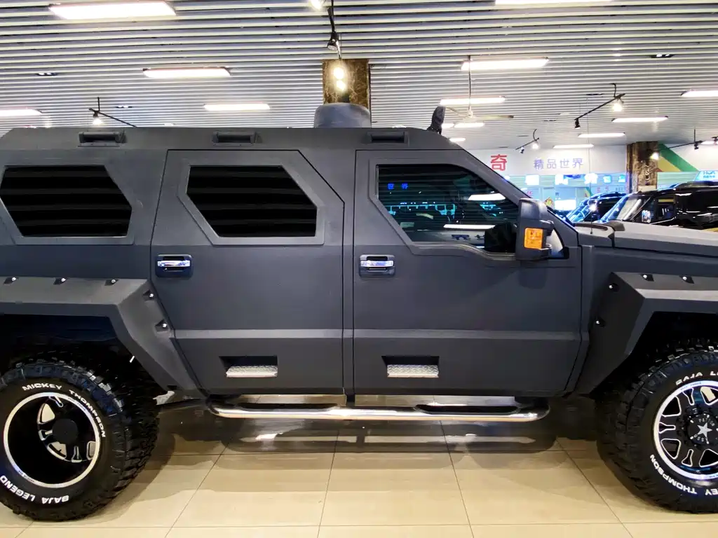 Zhanche 6.8 L Auto
