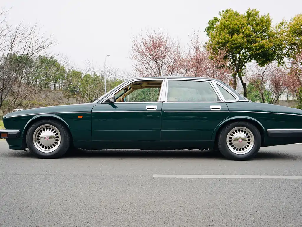 Jaguar XJ 4.0 L Auto