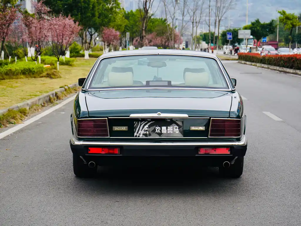 Jaguar XJ 4.0 L Auto