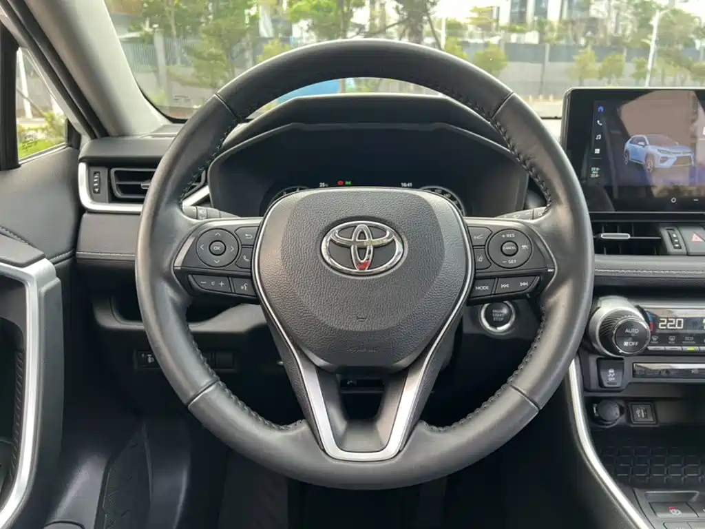 Wildlander 2.0 L CVT 4 WD Luxury PLUS