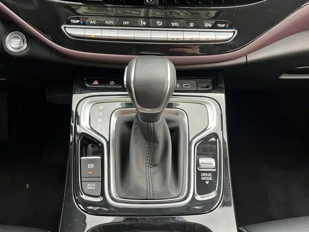 GAC Trumpchi M6 PRO 270 T DCT Luxury