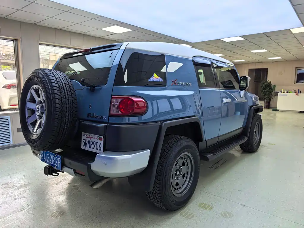 FJ Cruiser 4.0 L Middle East