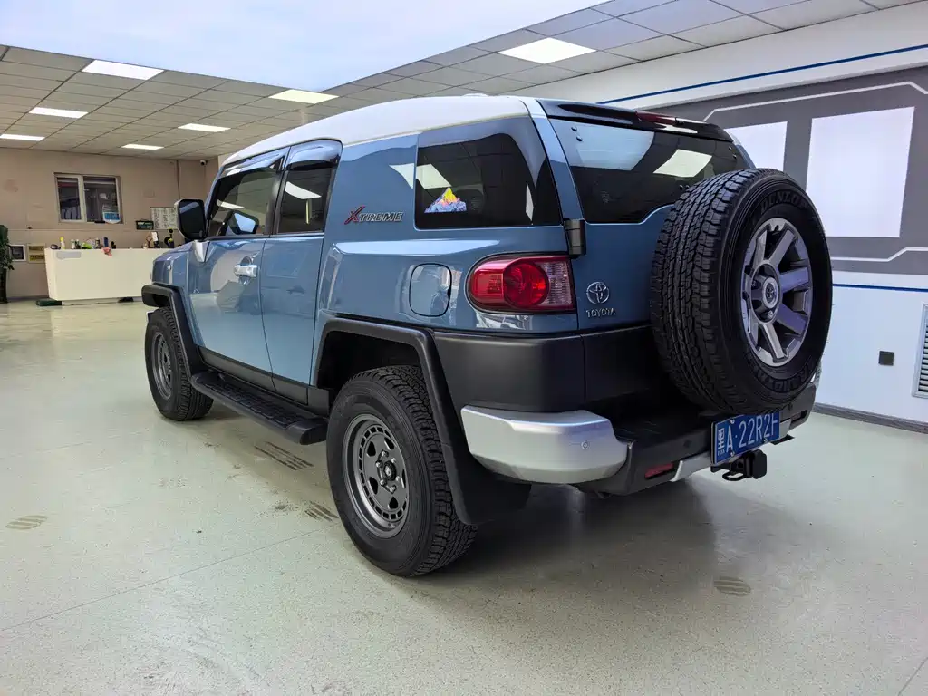 FJ Cruiser 4.0 L Middle East