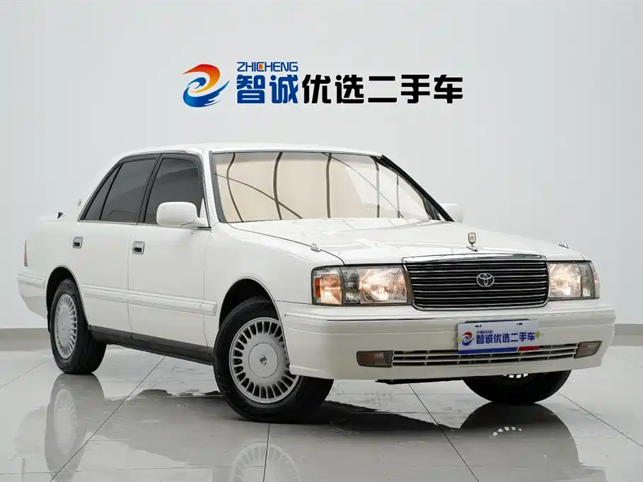 Crown (Import) 3.0 L Auto