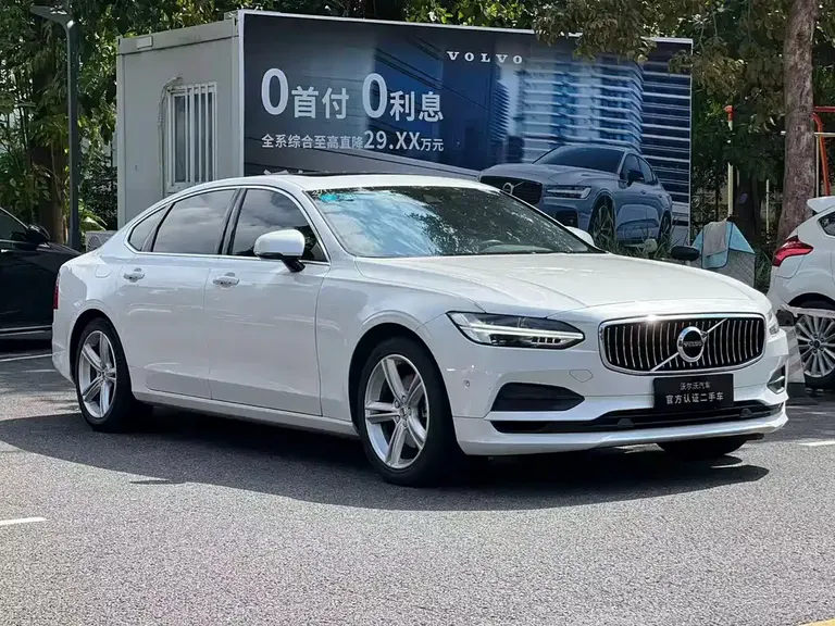 Volvo S90 T4 Smart Vision