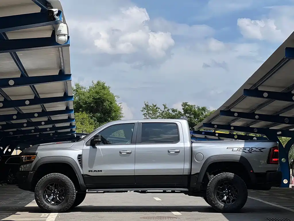 RAM Trucks 6.2 T US Spec