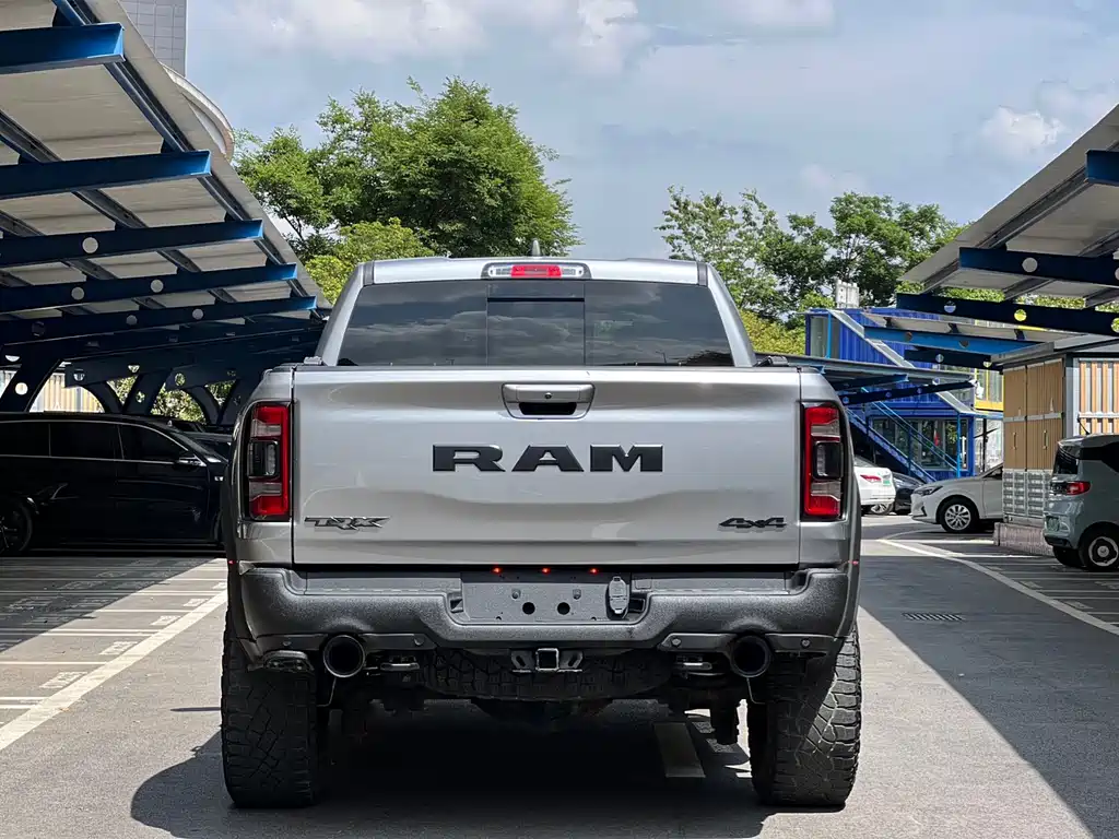 RAM Trucks 6.2 T US Spec