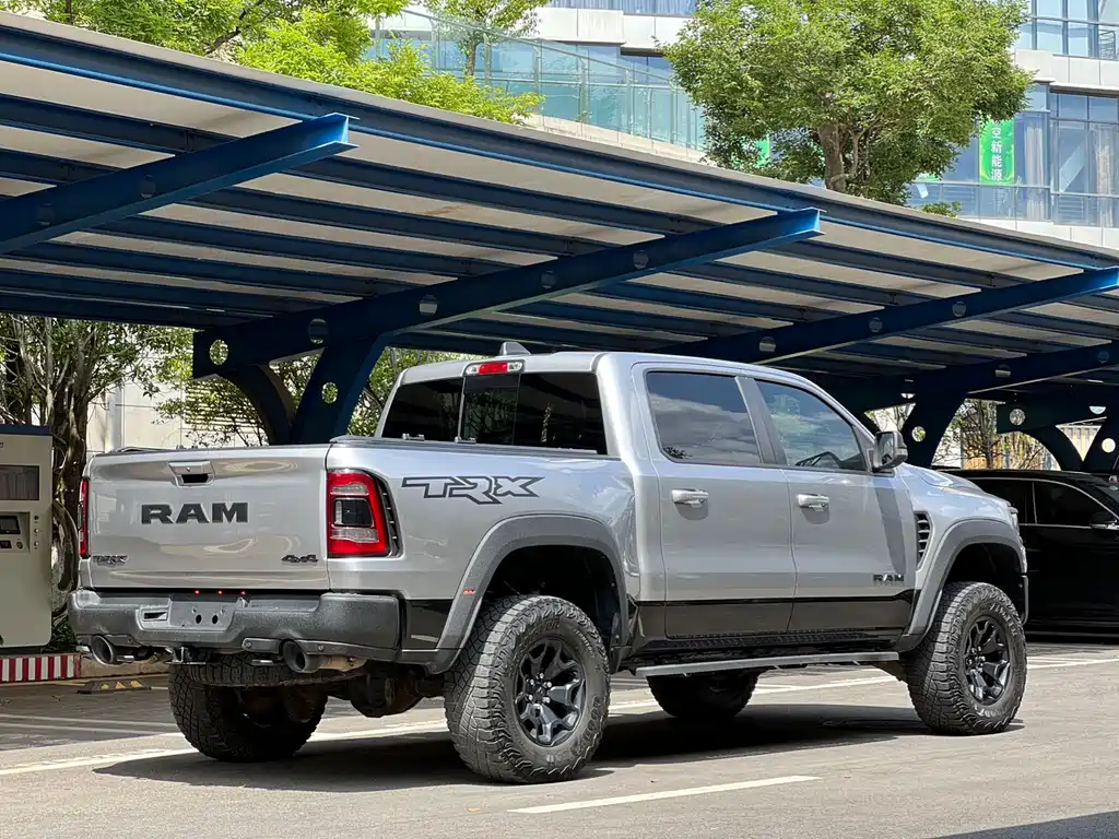 RAM Trucks 6.2 T US Spec