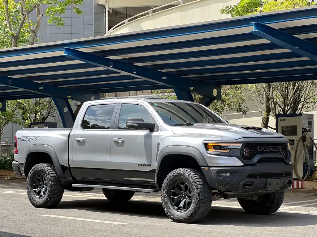 RAM Trucks 6.2 T US Spec