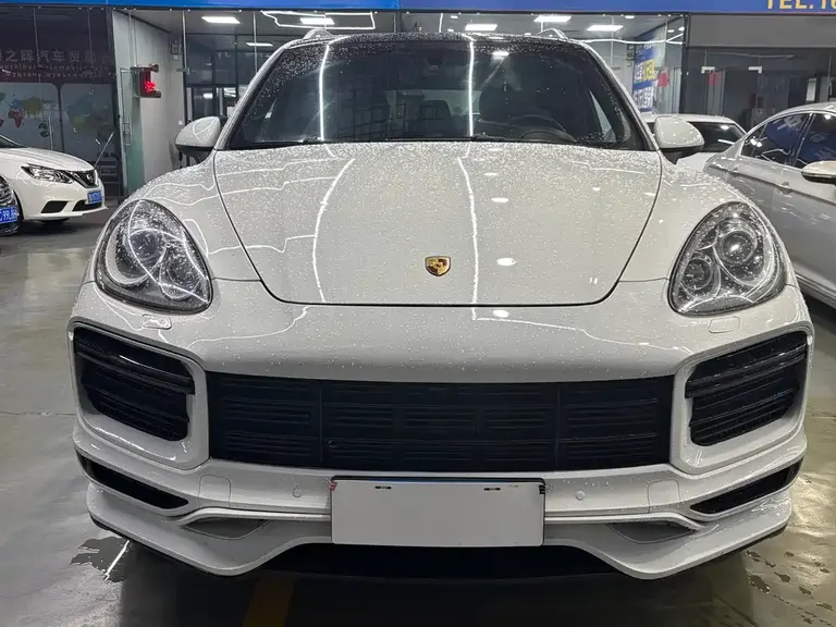 Porsche Cayenne Cayenne 3.0 T US Spec