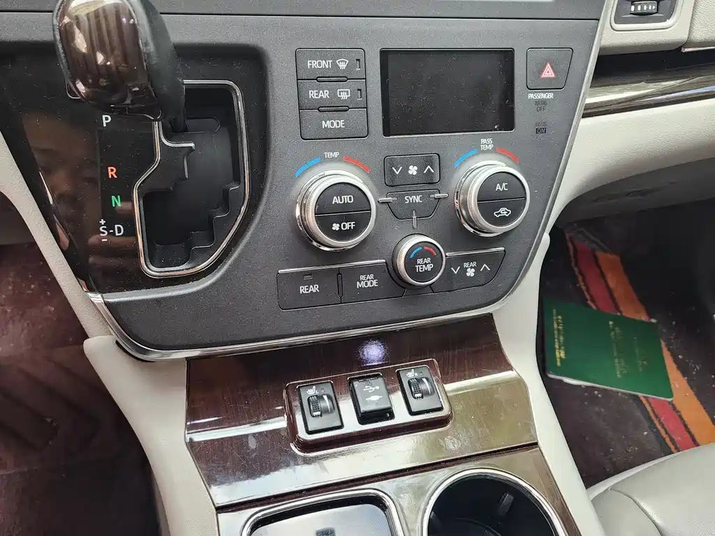 SIENNA 3.5 L US Spec