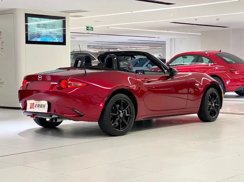 Mazda MX-5 马自达MX-5 2022款 2.0 L 手动