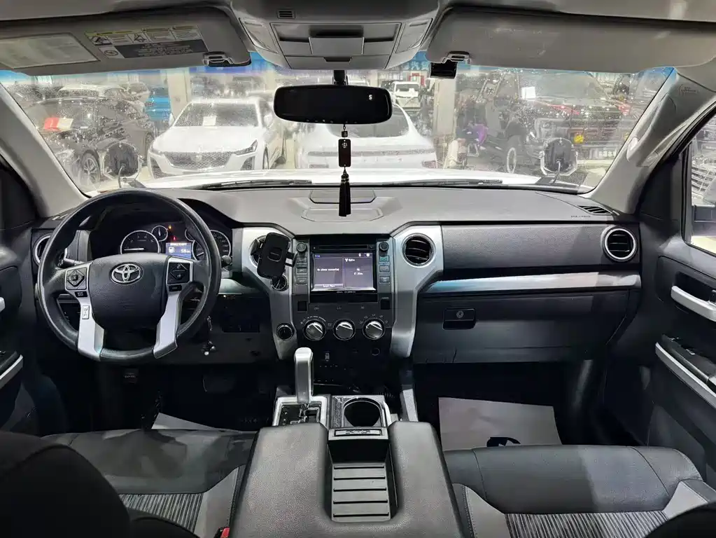 Tundra 坦途 2016款 5.7 L 自动
