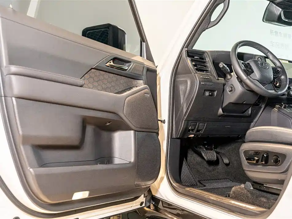 Lexus GX 550 Canada Spec