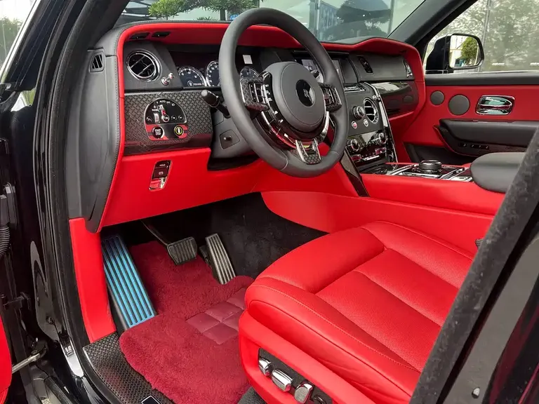 Rolls-Royce Cullinan Black Badge