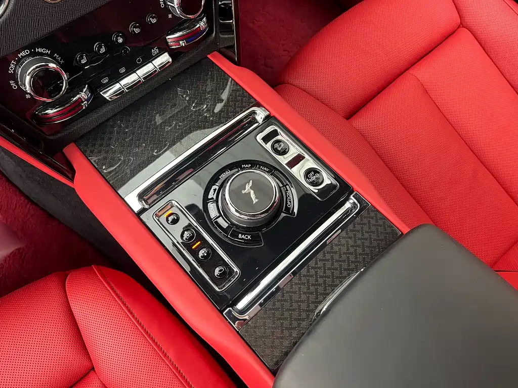 Cullinan Black Badge