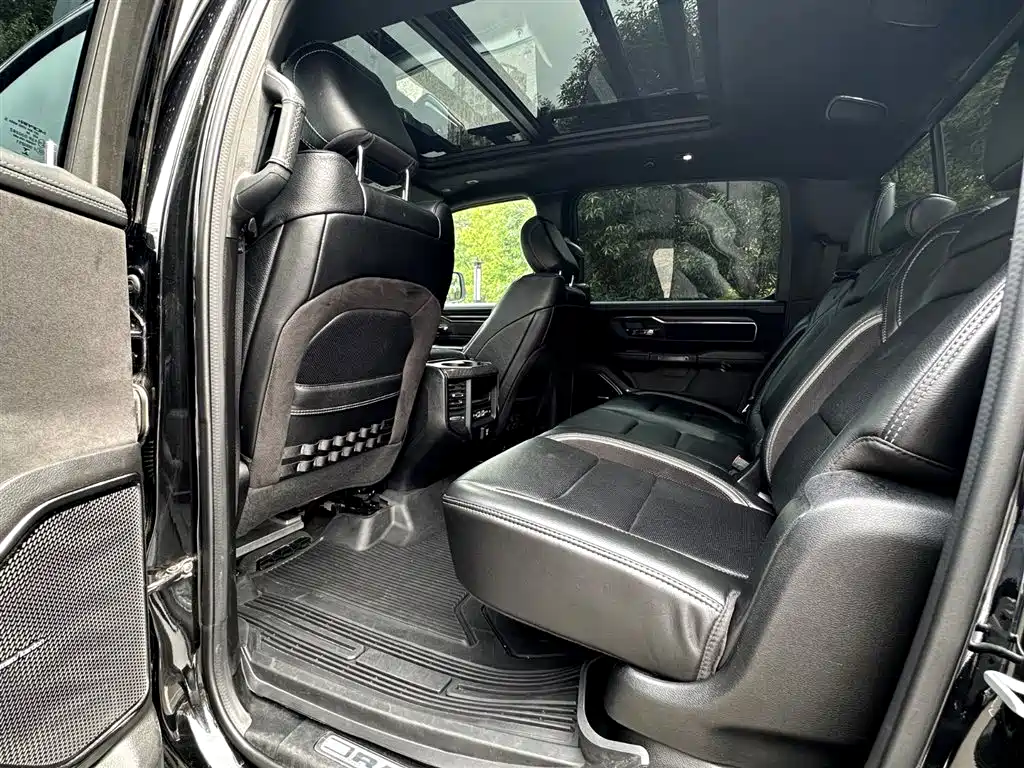 RAM Trucks 6.2 T US Spec