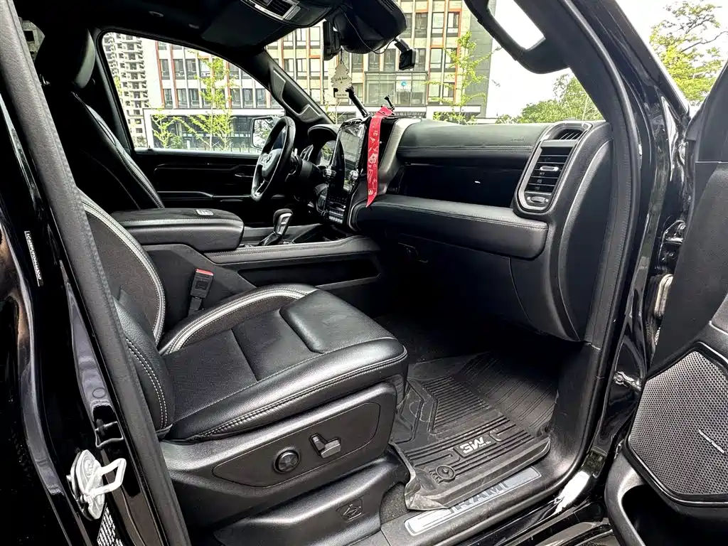 RAM Trucks 6.2 T US Spec