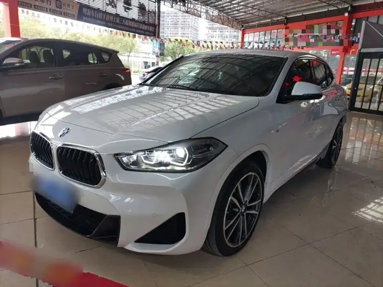 BMW X2 sDrive25 i Premium M Sport Package