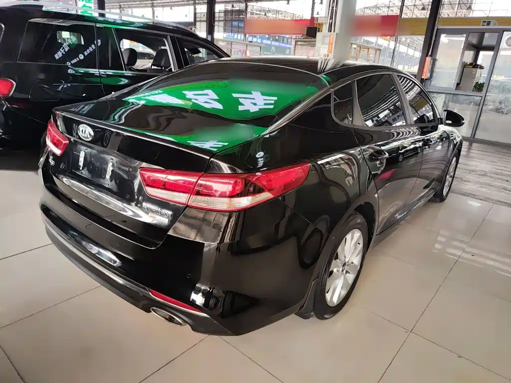 Kia K5 2.0 L Auto GL