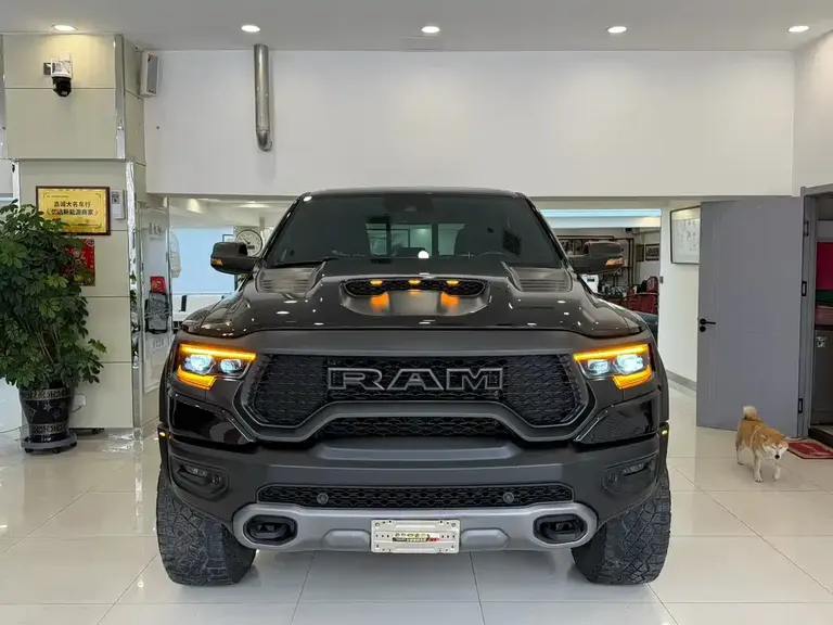 RAM Trucks 6.2 T Auto