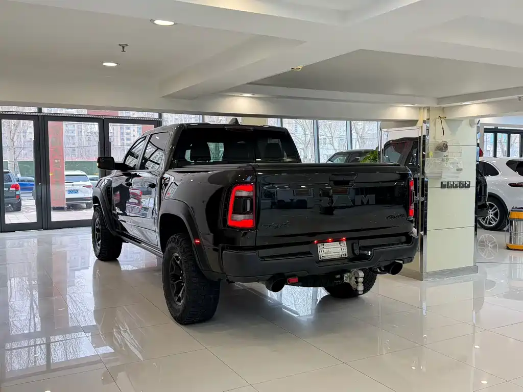 RAM Trucks 6.2 T Auto