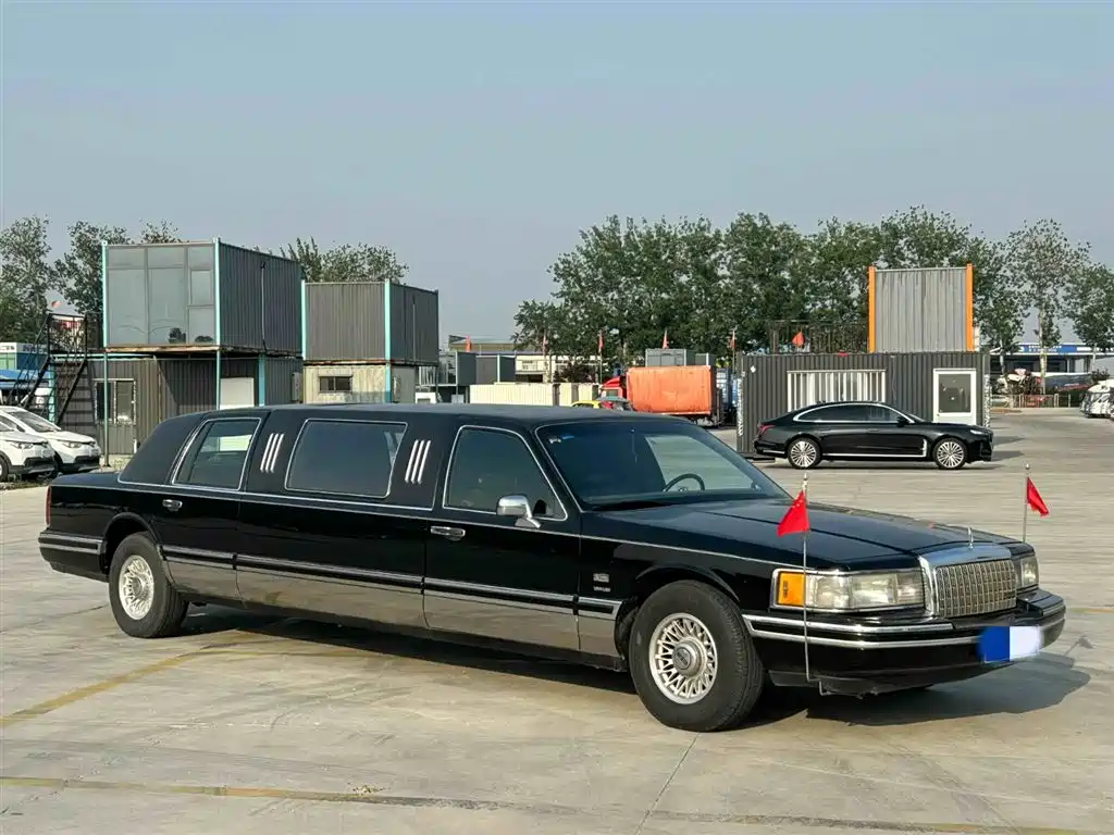 City 城市 1994款 5.0 L 加长礼宾车