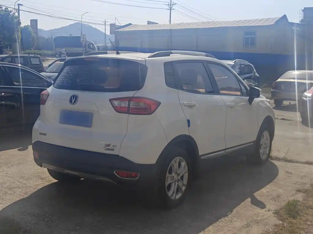 Changan CS15 1.5 L Manual Fashion