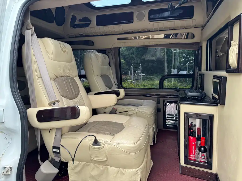 SAVANA SAVANA 2005款 5.3 L 自动
