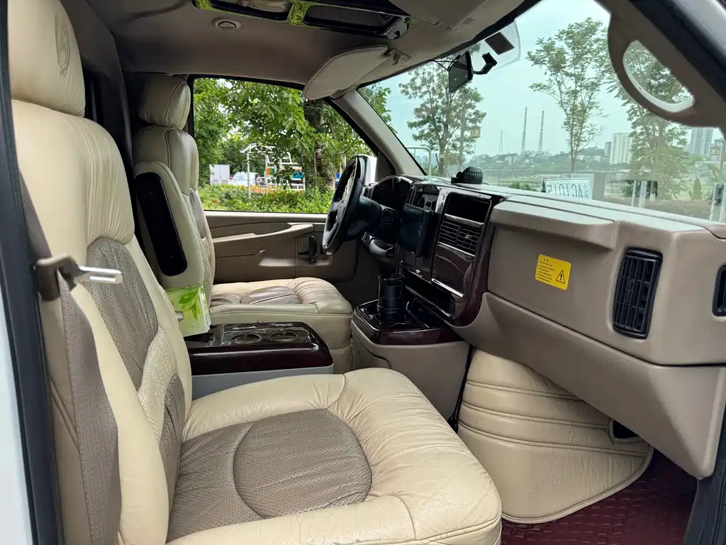 SAVANA SAVANA 2005款 5.3 L 自动