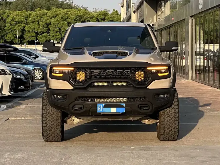RAM Trucks 6.2 T Auto